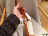 セリーヌバッグ CELINE 2024新作 スクエアバッグ