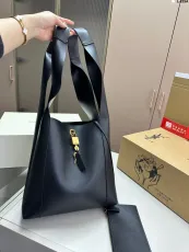 サンローランバッグ Yves Saint Laurent 2024新作 脇の下のバッグ