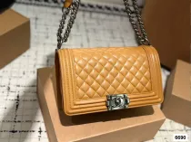 シャネルバッグ CHANEL 2024新作 チェーンバッグ