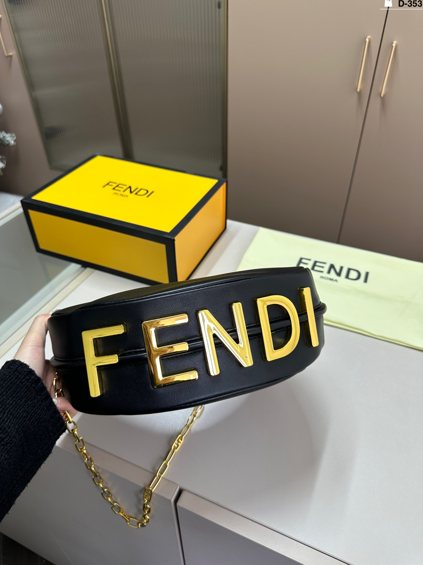 フェンディバッグ FENDI 2024新作 ミニバッグ
