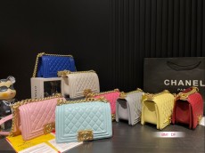 シャネルバッグ CHANEL 2024新作 リーボーイバッグ