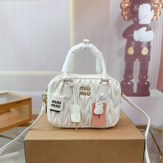 ミュウミュウバッグ Miu Miu 2024新作 ボウリングバッグ