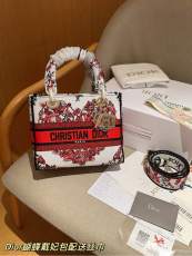 ディオールバッグ DIOR 2024新作 ダイアナ妃のバッグ