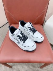 ヴァレンティノ靴 VALENTINO 2024新作 カップルスタイルのカジュアルスポーツシューズ