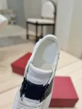 ヴァレンティノ靴 VALENTINO 2024新作 厚底カジュアルスニーカー