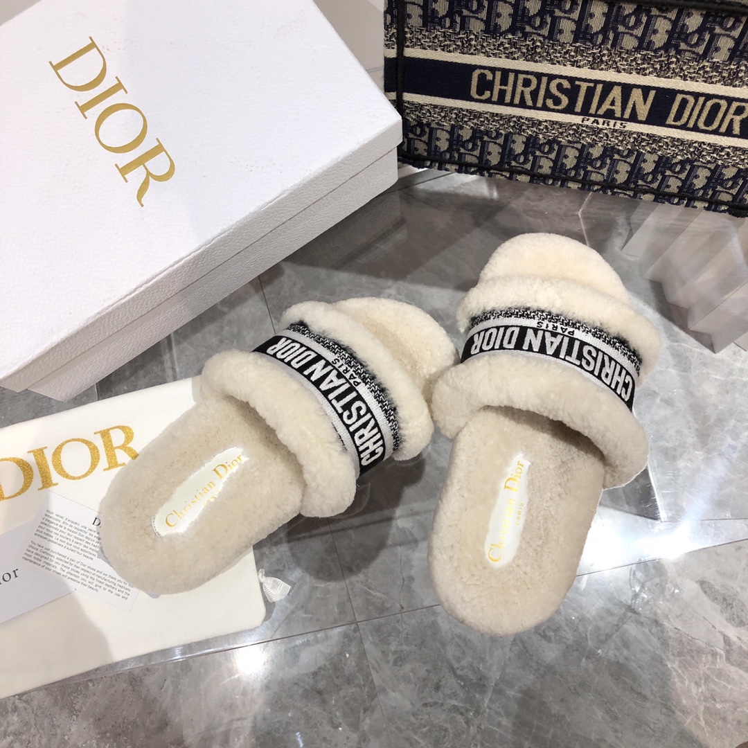 ディオール靴 DIOR 2024新作 ジャカード刺繍サンダル
