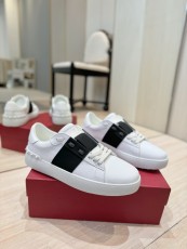 ヴァレンティノ靴 VALENTINO 2024新作 厚底カジュアルスニーカー