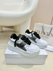ヴァレンティノ靴 VALENTINO 2024新作 スポーツシューズとカジュアルシューズ