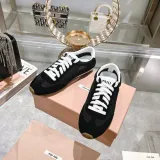 ミュウミュウ靴 Miu Miu 2024新作 継ぎ合わせた白い靴