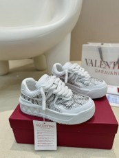 ヴァレンティノ靴 VALENTINO 2024新作 スポーツシューズとカジュアルシューズ