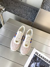 グッチ靴 GUCCI 2024新作 カジュアルな道徳トレーニングシューズ