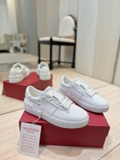 ヴァレンティノ靴 VALENTINO 2024新作 厚底カジュアルスニーカー