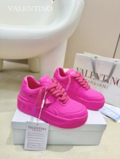ヴァレンティノ靴 VALENTINO 2024新作 スポーツシューズとカジュアルシューズ