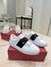 ヴァレンティノ靴 VALENTINO 2024新作 厚底カジュアルスニーカー