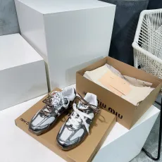 ミュウミュウ靴 Miu Miu 2024新作 スポーツシューズとカジュアルシューズ