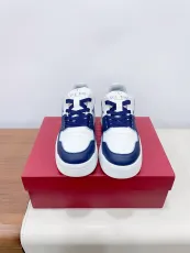 ヴァレンティノ靴 VALENTINO 2024新作 カップルスタイルのカジュアルスポーツシューズ