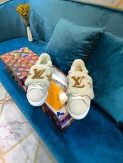 ルイヴィトン靴 LOUIS VUITTON 2024新作 タイムアウト スニーカー