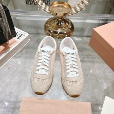 ミュウミュウ靴 Miu Miu 2024新作 継ぎ合わせた白い靴