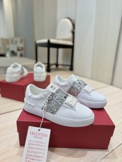 ヴァレンティノ靴 VALENTINO 2024新作 厚底カジュアルスニーカー