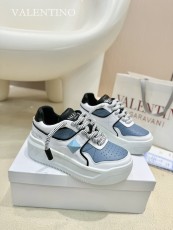 ヴァレンティノ靴 VALENTINO 2024新作 スポーツシューズとカジュアルシューズ