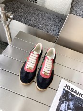 グッチ靴 GUCCI 2024新作 カジュアルな道徳トレーニングシューズ