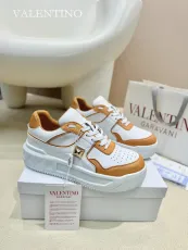 ヴァレンティノ靴 VALENTINO 2024新作 スポーツシューズとカジュアルシューズ