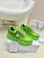 ヴァレンティノ靴 VALENTINO 2024新作 スポーツシューズとカジュアルシューズ