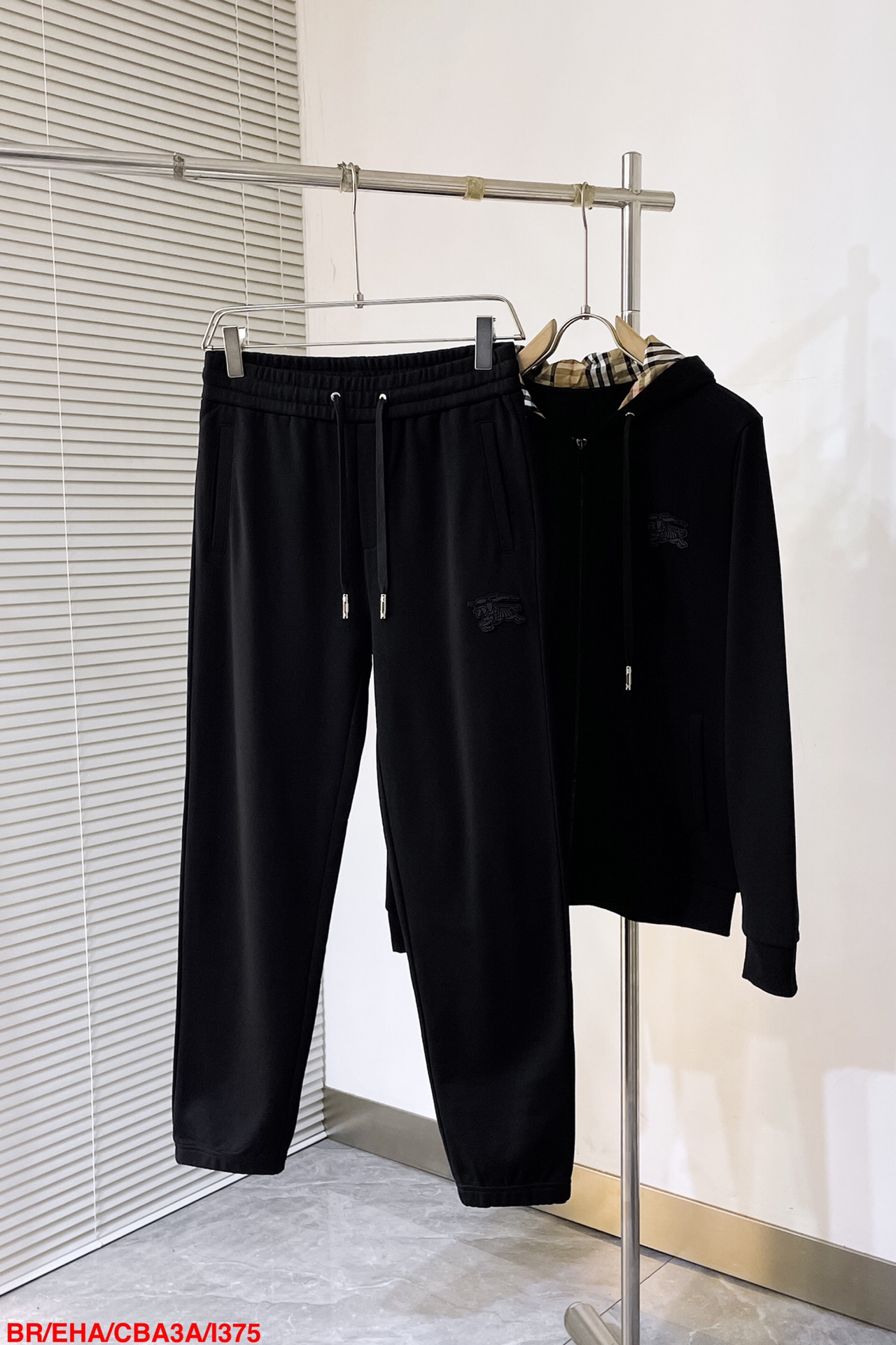 バーバリー服 BURBERRY 2025新作 長袖スーツ