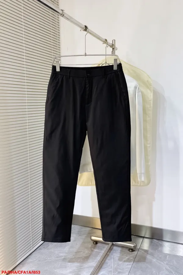 プラダ服 PRADA 2025新作 ダウンパンツ