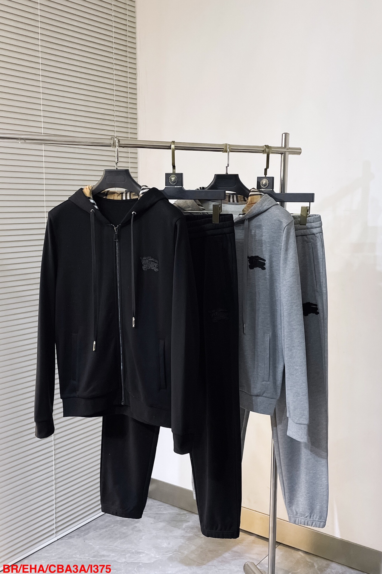 バーバリー服 BURBERRY 2025新作 長袖スーツ