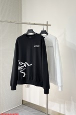 ARCTERYX服 ARCTERYX 2025新作 クルーネックスウェットシャツ