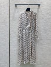 ルイヴィトン服 LOUIS VUITTON 2025新作 ドレス
