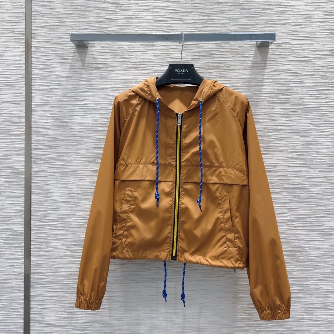 プラダ服 PRADA 2025新作 ウィンドブレーカー日焼け止め衣類
