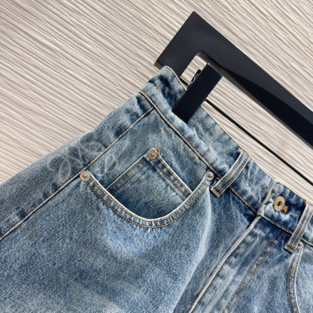 ロエベ服 LOEWE 2025新作 デニムショートパンツ