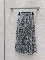 ルイヴィトン服 LOUIS VUITTON 2025新作 プリーツスカート