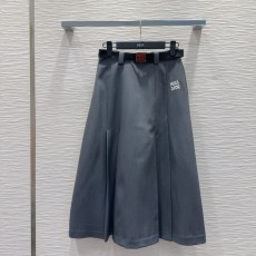 ディオール服 DIOR 2025新作 エレガントなプリーツスカート