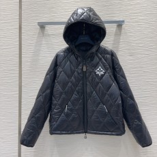 ルイヴィトン服 LOUIS VUITTON 2025新作 ダウンジャケット