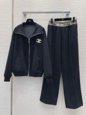シャネル服 CHANEL 2025新作 ファッションスーツ