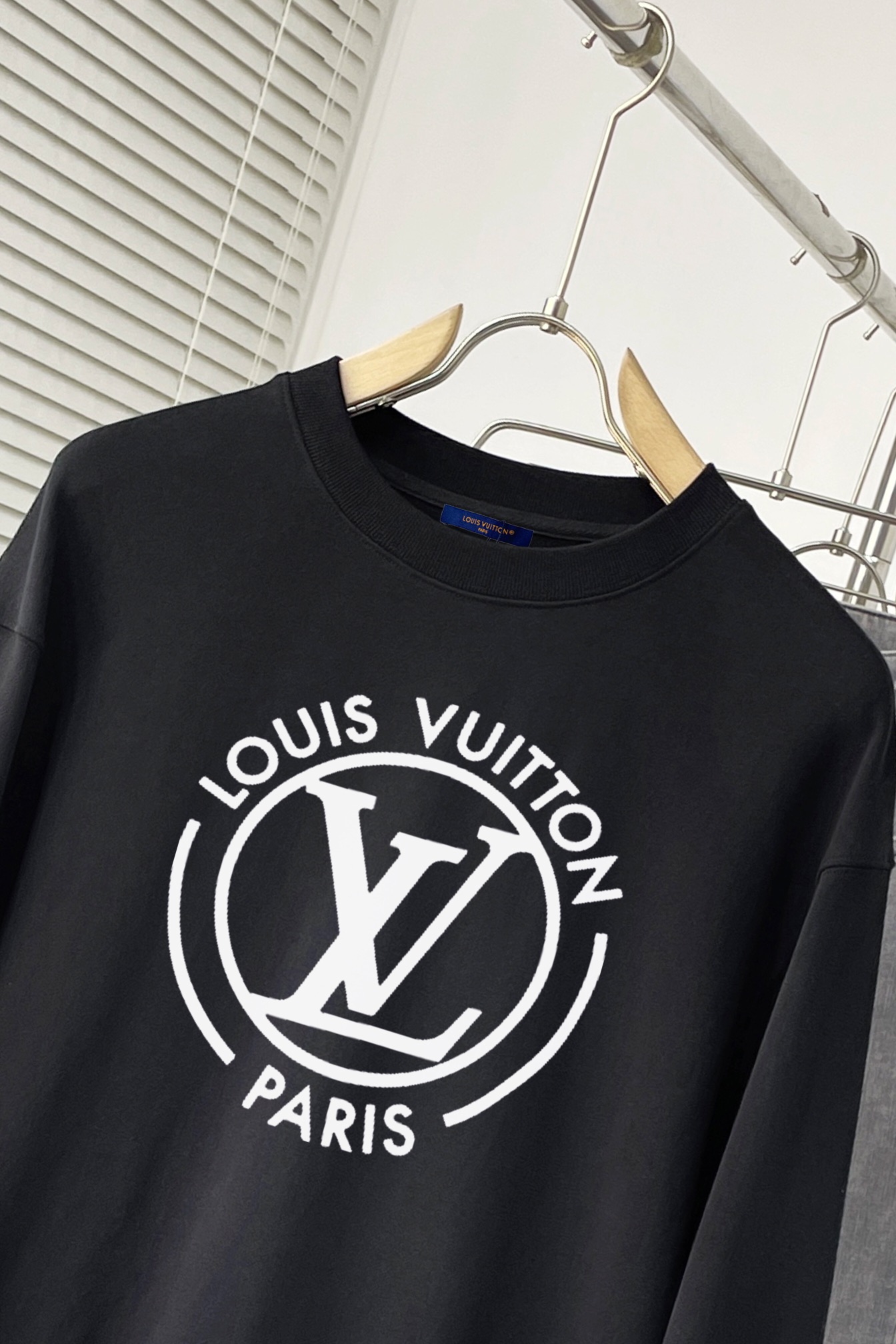 ルイヴィトン服 LOUIS VUITTON 2025新作 クルーネックスウェットシャツ