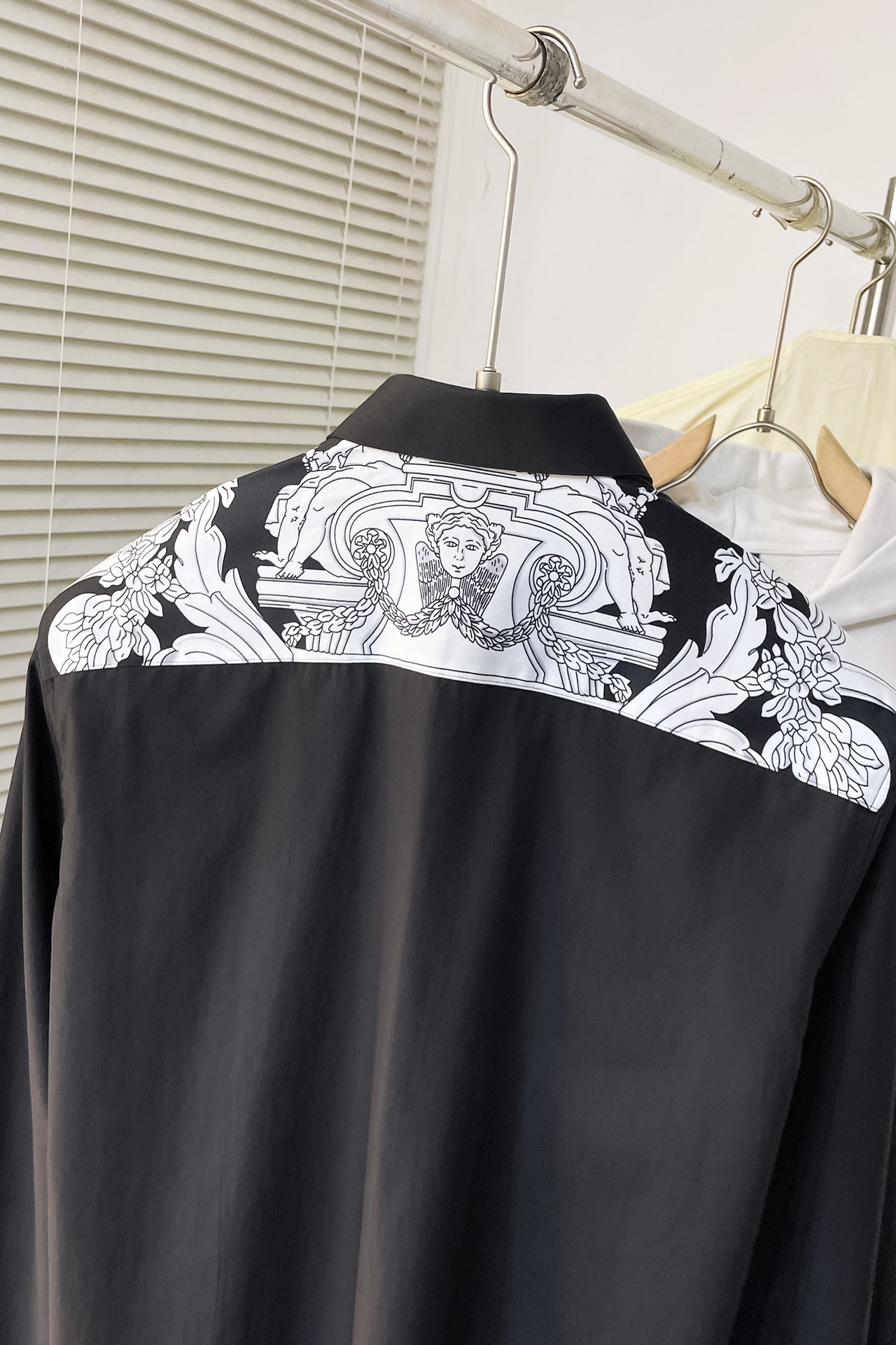 ヴェルサーチ服 Versace 2025新作 長袖シャツ