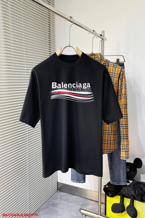 バレンシアガ服 BALENCIAGA 2025新作 半袖Tシャツ