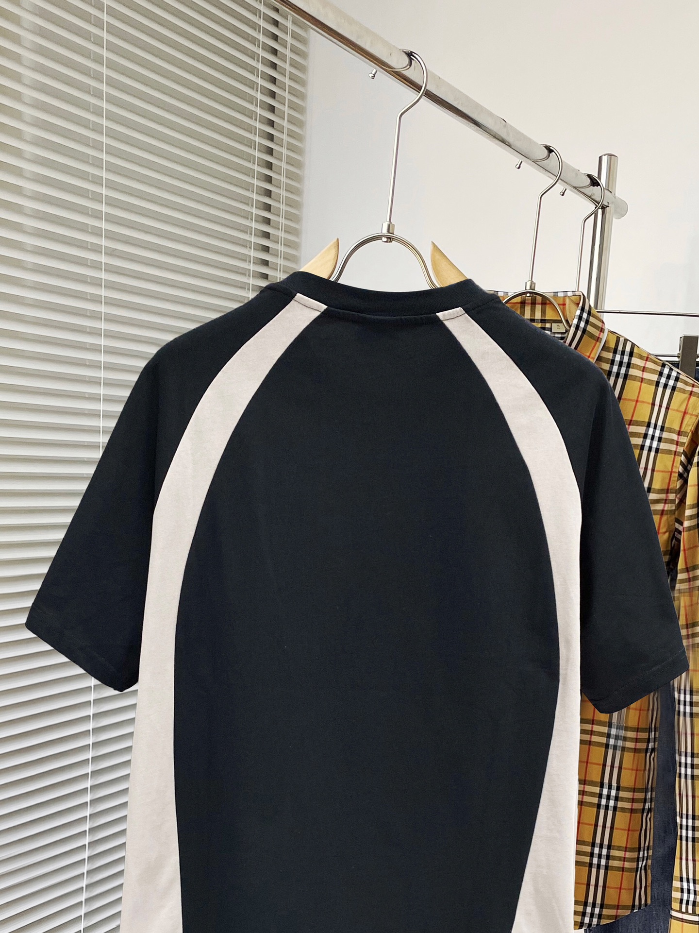 バレンシアガ服 BALENCIAGA 2025新作 半袖Tシャツ