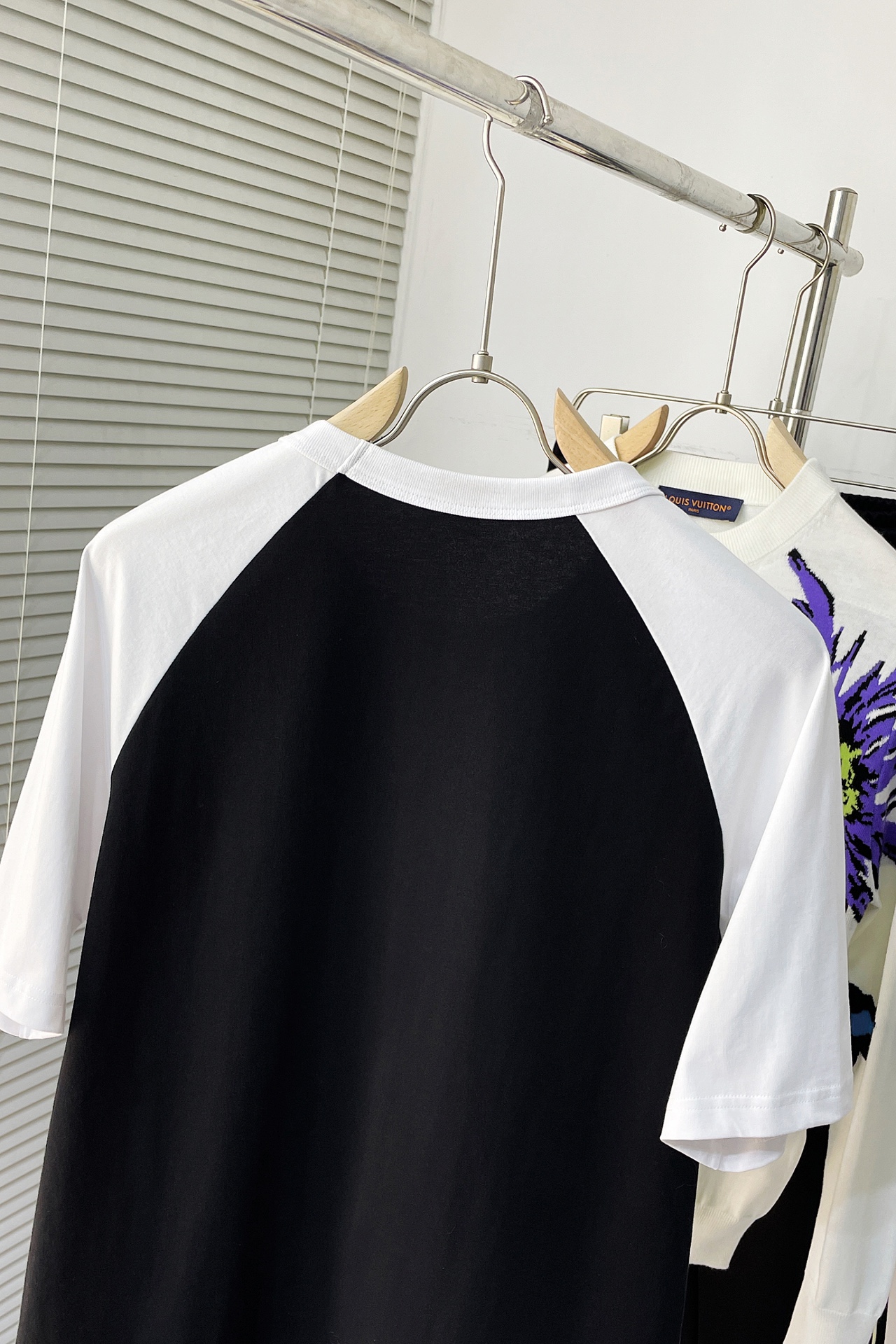 バレンシアガ服 BALENCIAGA 2025新作 半袖Tシャツ