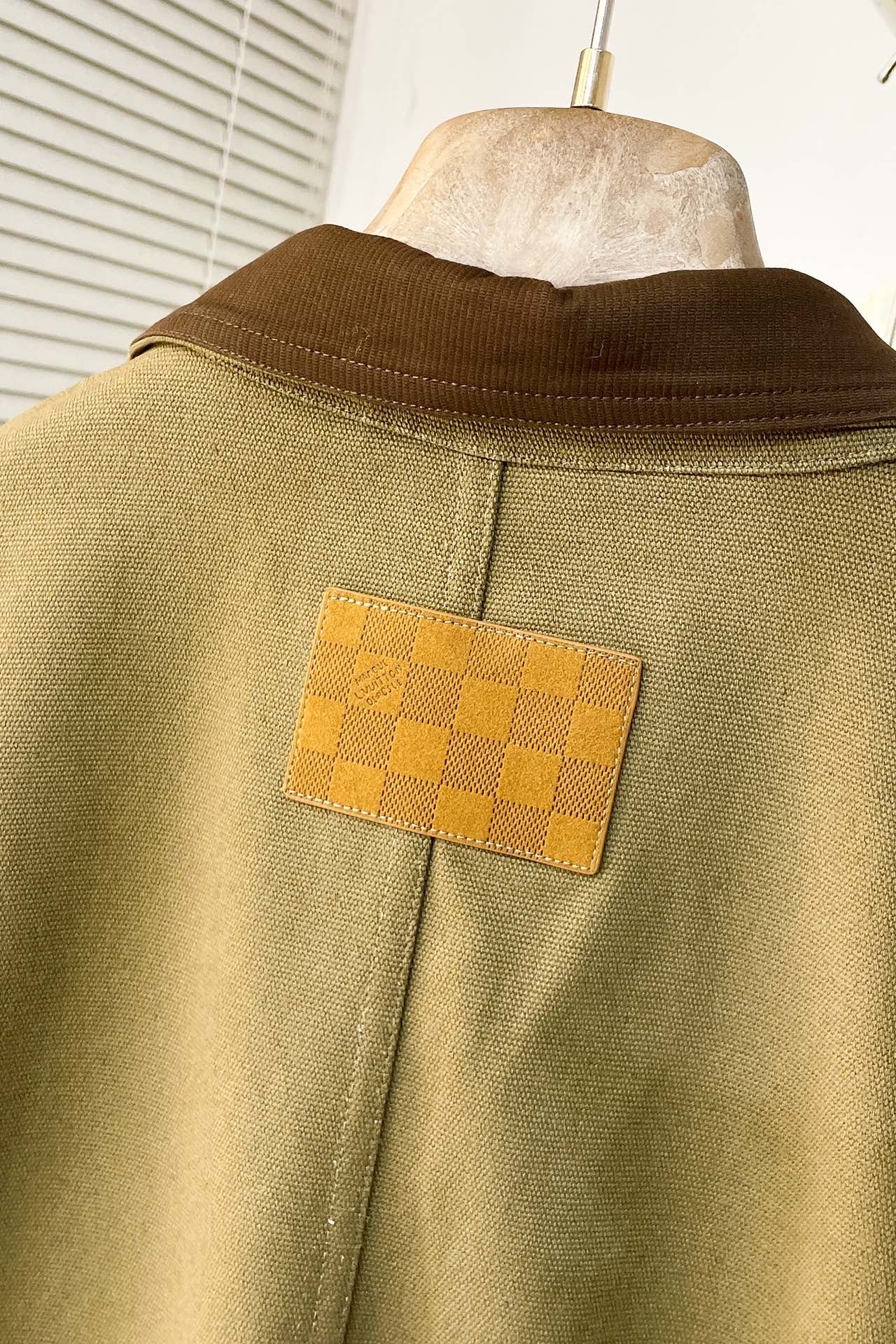 ルイヴィトン服 LOUIS VUITTON 2025新作 スタンドカラージャケット