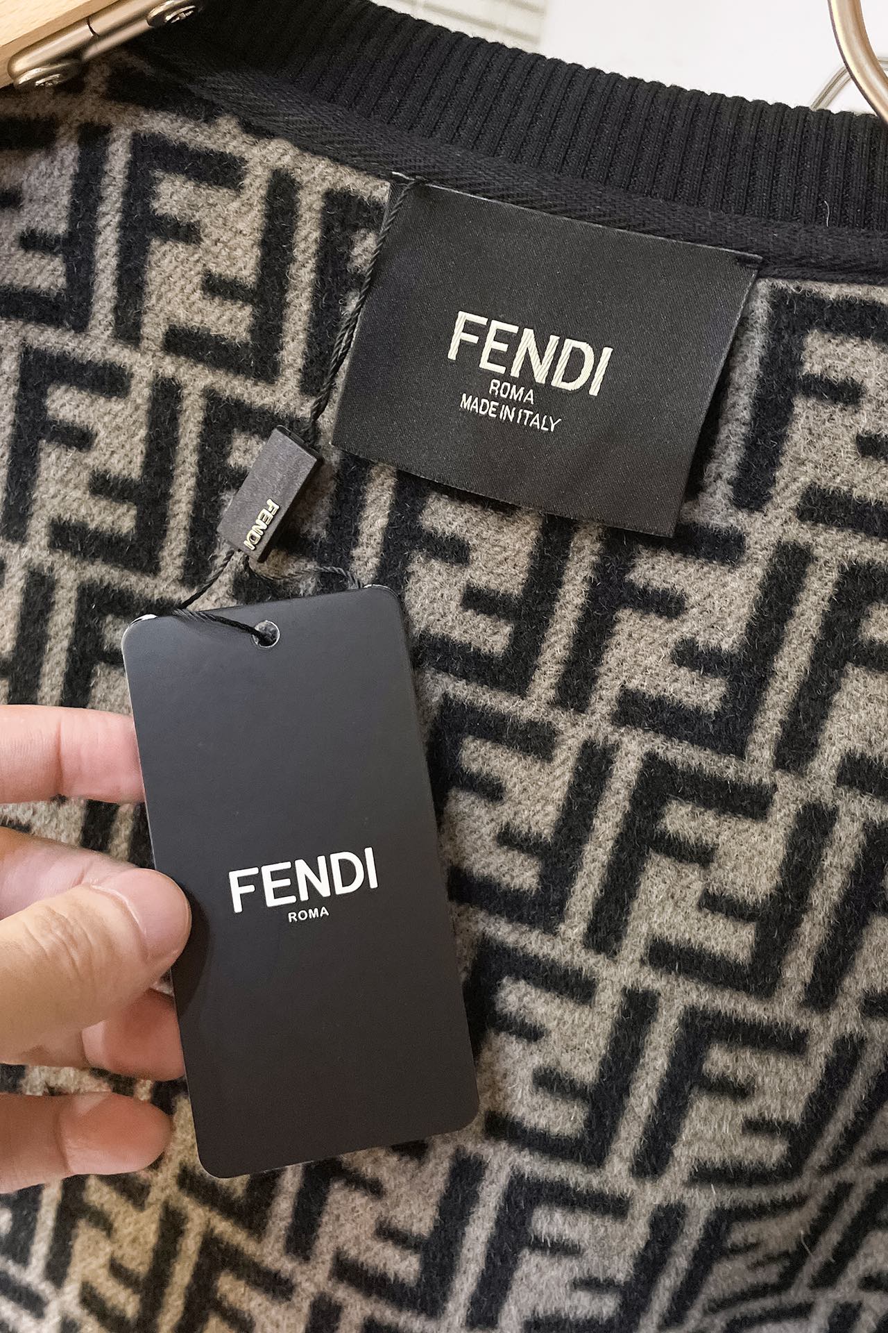 フェンディ服 FENDI 2025新作 スタンドカラージャケット