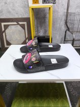 グッチ靴 GUCCI 2025新作 カジュアルスリッパ