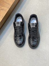 ヴァレンティノ靴 VALENTINO 2025新作 カップルスニーカー