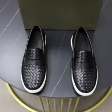 ボッテガヴェネタ靴 BOTTEGA VENETA 2025新作 牛革カジュアルシューズ