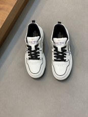 ヴァレンティノ靴 VALENTINO 2025新作 スポーツシューズ