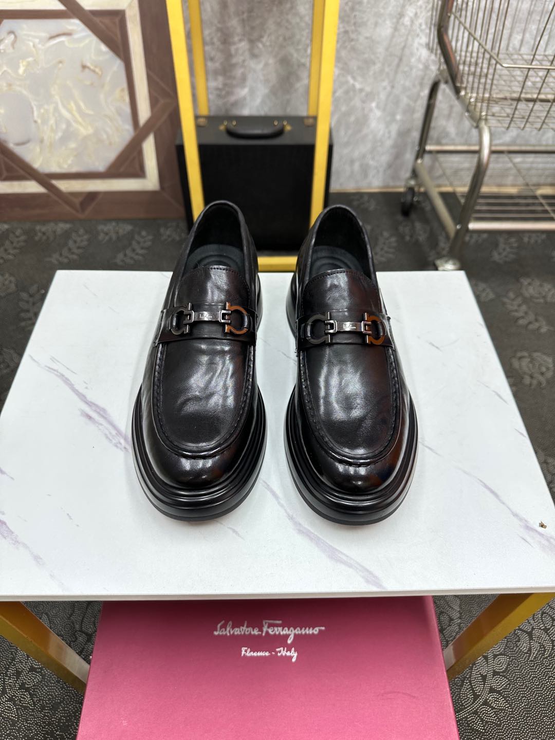 フェラガモ靴 Ferragamo 2025新作 革靴